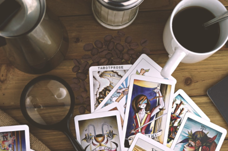 Ý tưởng kinh doanh cafe tarot