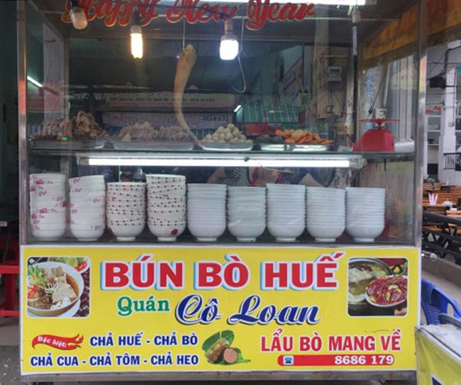 Thiết kế quầy bán phở tủ kính 2 tầng